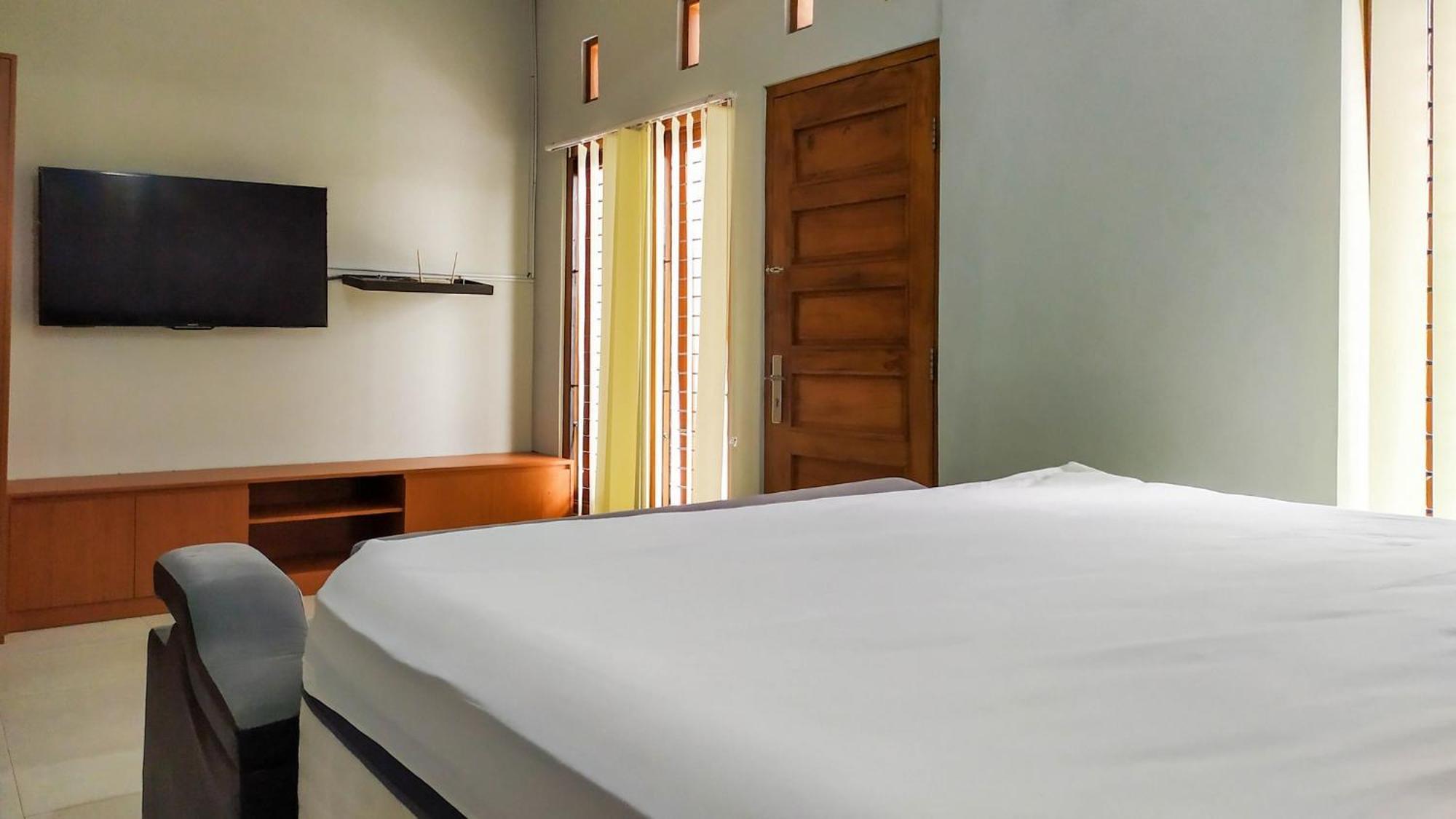 Omah Leren Mitra Reddoorz Near Gembiraloka Zoo Yogyakarta Hotel Luaran gambar